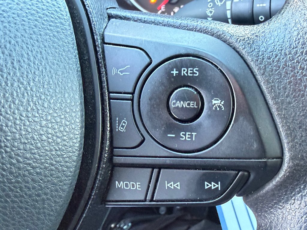 2021 Toyota RAV4 LE FWD / GARANTIE FULL 28-10-26=100KM WOW ! / in Thetford Mines, Quebec - 38 - w1024h768px