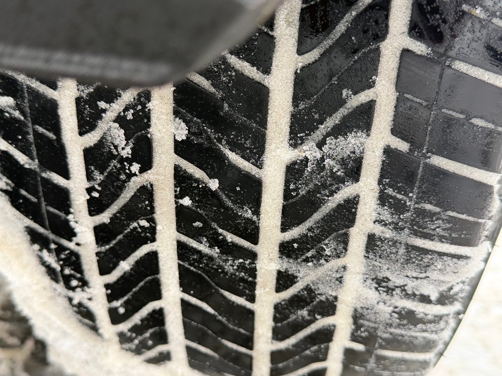 2021 Toyota RAV4 HYBRIDE XLE AWD / ULTRA ÉCONOMIQUE / AUBAINE / in Thetford Mines, Quebec - 16 - w1024h768px