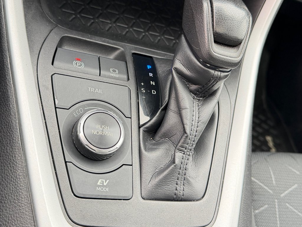2021 Toyota RAV4 HYBRIDE XLE AWD / ULTRA ÉCONOMIQUE / AUBAINE / in Thetford Mines, Quebec - 49 - w1024h768px