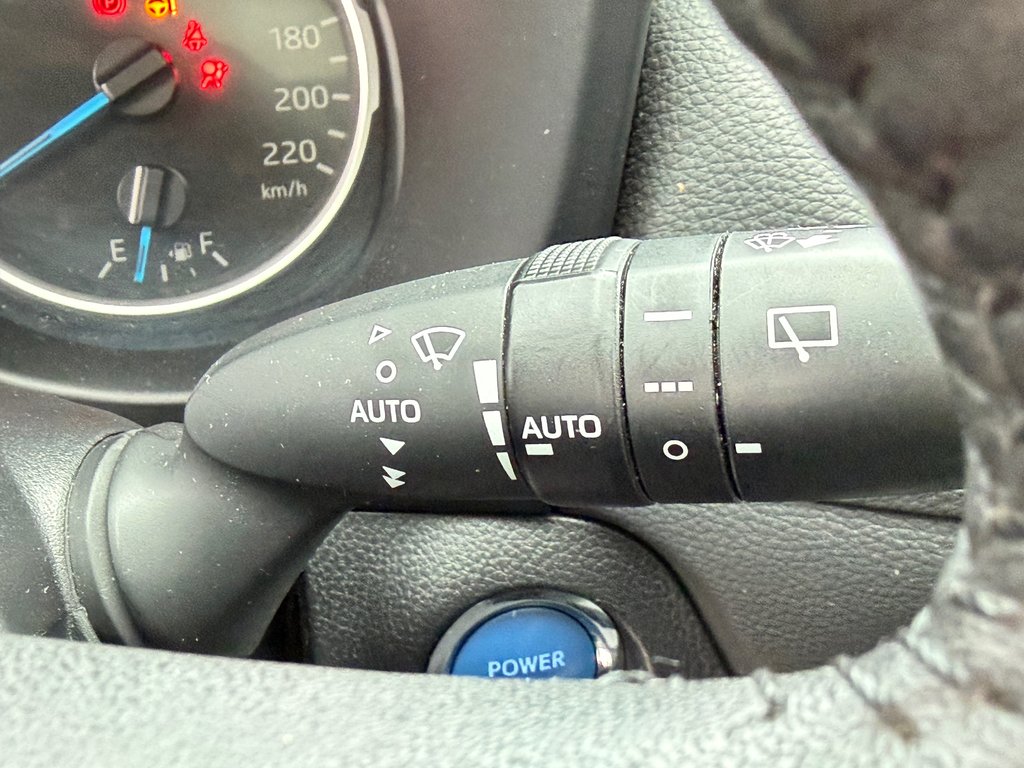 2021 Toyota RAV4 HYBRIDE XLE AWD / ULTRA ÉCONOMIQUE / AUBAINE / in Thetford Mines, Quebec - 43 - w1024h768px