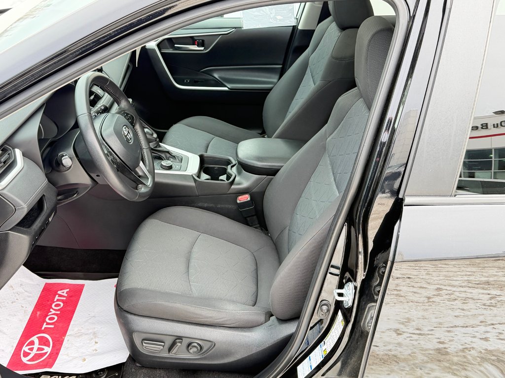 2021 Toyota RAV4 HYBRIDE XLE AWD / ULTRA ÉCONOMIQUE / AUBAINE / in Thetford Mines, Quebec - 32 - w1024h768px