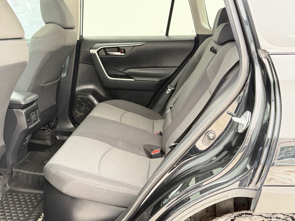 2021 Toyota RAV4 HYBRIDE XLE AWD / ULTRA ÉCONOMIQUE / AUBAINE / in Thetford Mines, Quebec - 59 - w1024h768px