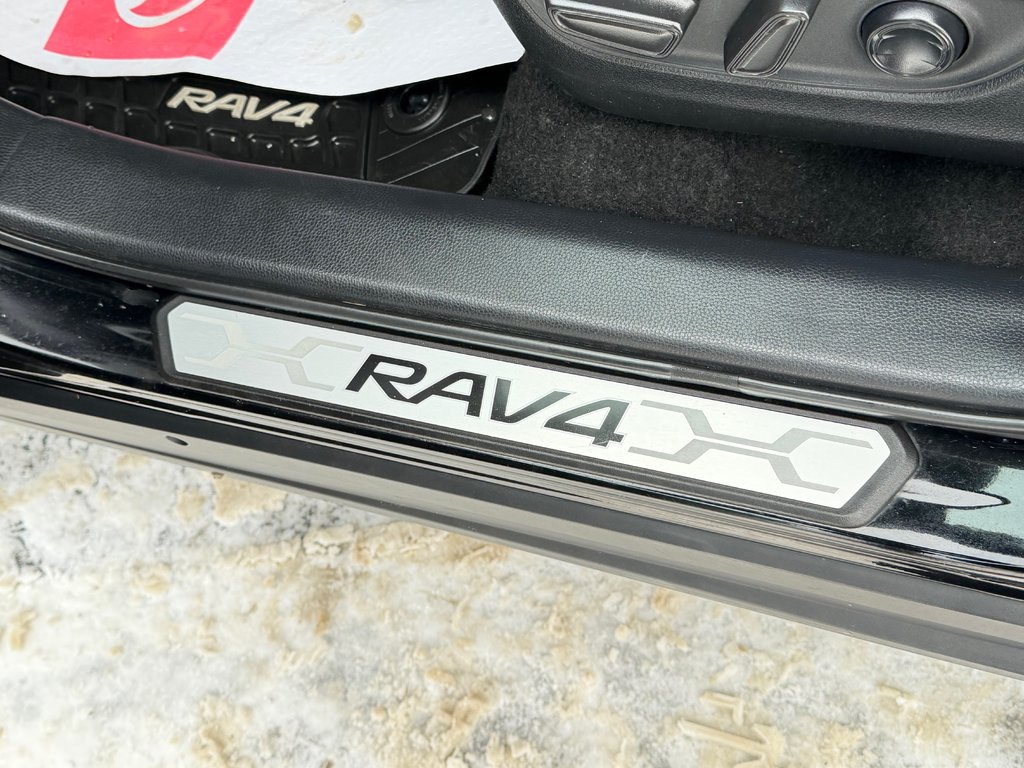 2021 Toyota RAV4 HYBRIDE XLE AWD / ULTRA ÉCONOMIQUE / AUBAINE / in Thetford Mines, Quebec - 34 - w1024h768px