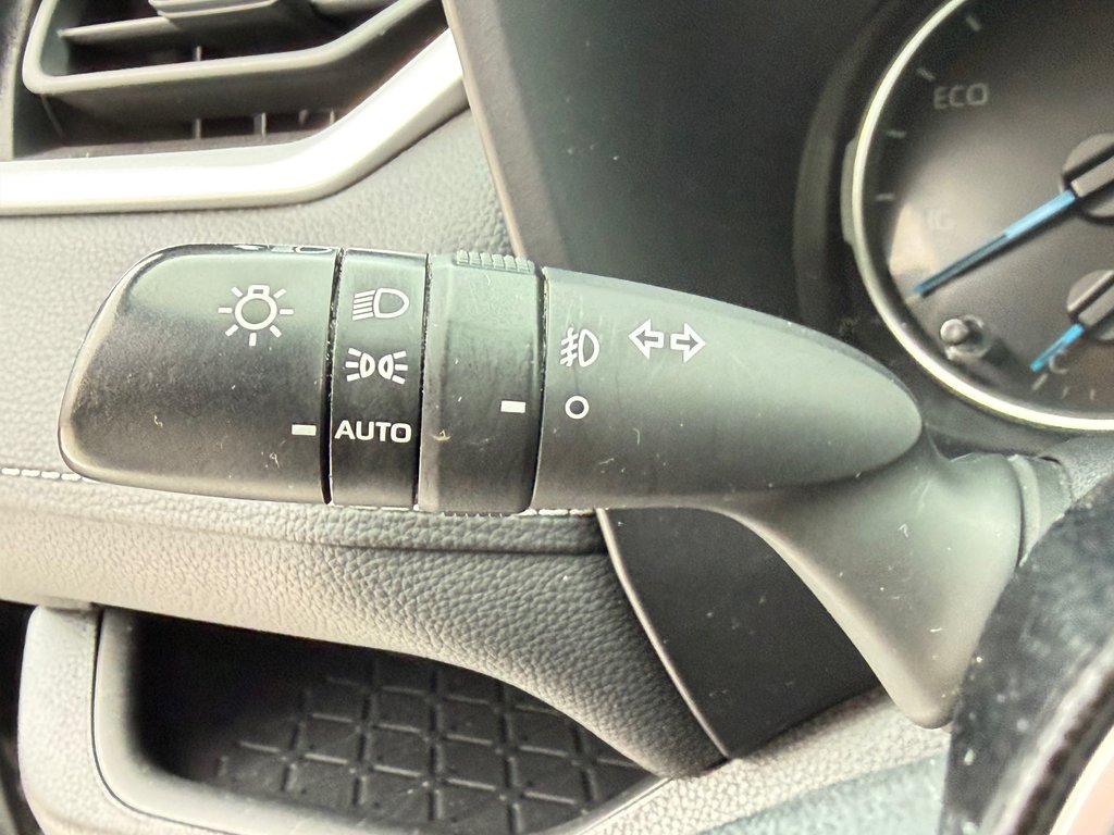 2021 Toyota RAV4 HYBRIDE XLE AWD / ULTRA ÉCONOMIQUE / AUBAINE / in Thetford Mines, Quebec - 41 - w1024h768px