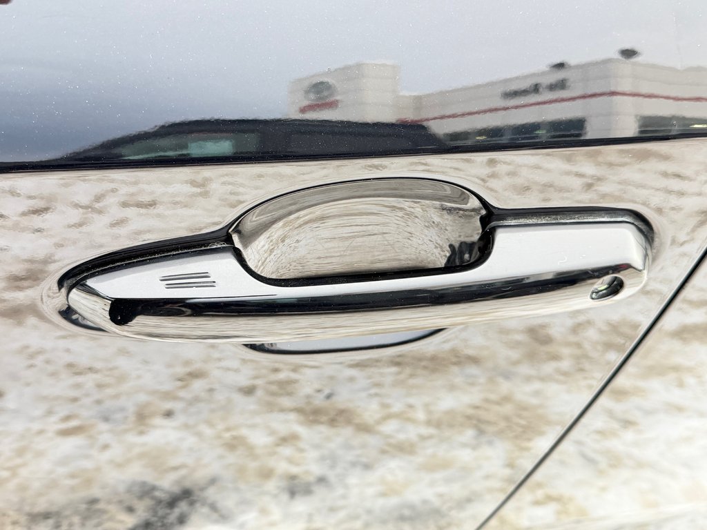 2021 Toyota RAV4 HYBRIDE XLE AWD / ULTRA ÉCONOMIQUE / AUBAINE / in Thetford Mines, Quebec - 22 - w1024h768px