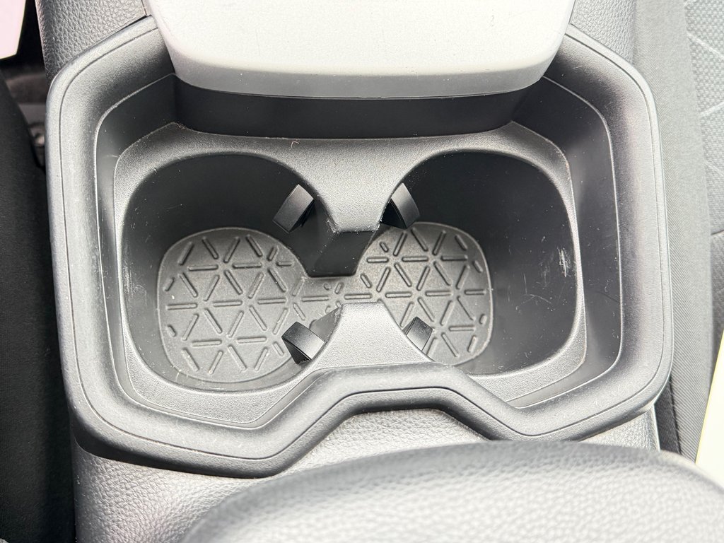 2021 Toyota RAV4 HYBRIDE XLE AWD / ULTRA ÉCONOMIQUE / AUBAINE / in Thetford Mines, Quebec - 51 - w1024h768px