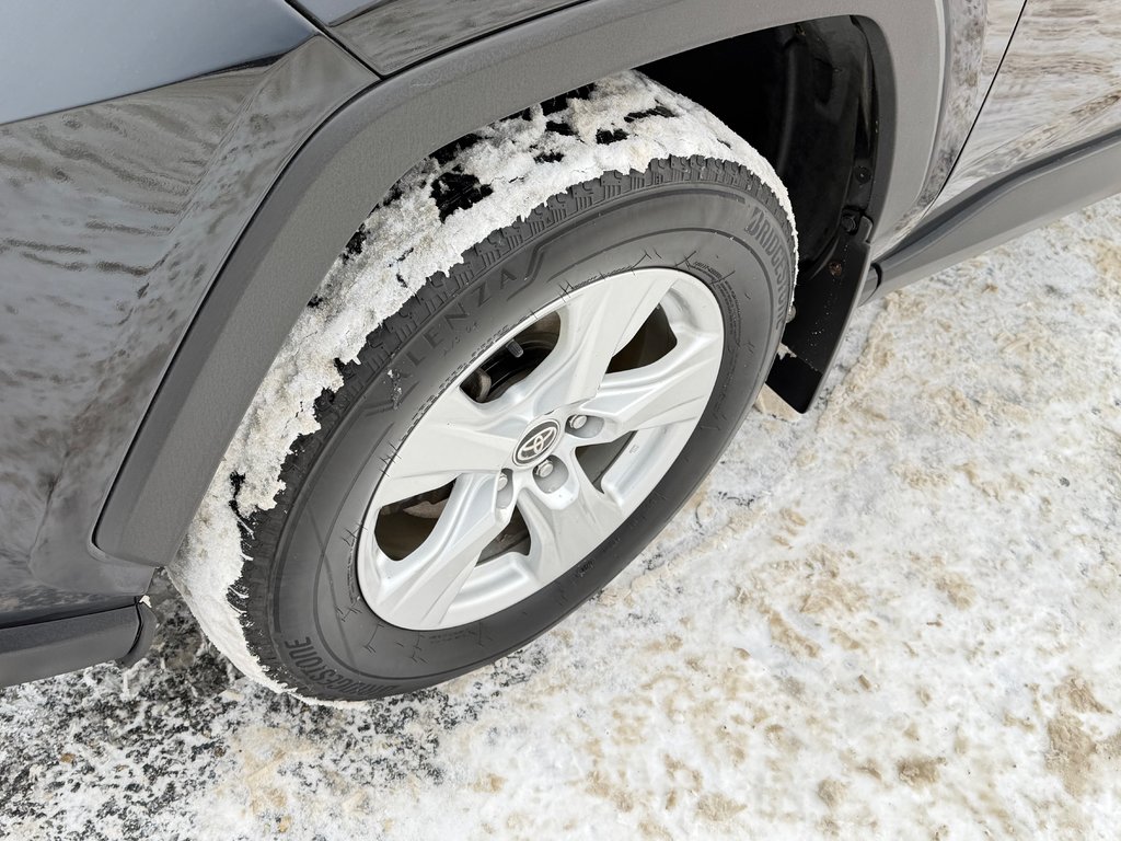 2021 Toyota RAV4 HYBRIDE XLE AWD / ULTRA ÉCONOMIQUE / AUBAINE / in Thetford Mines, Quebec - 14 - w1024h768px