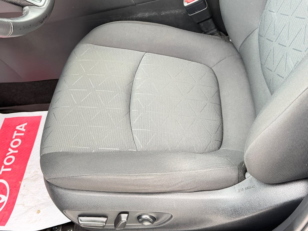 2021 Toyota RAV4 HYBRIDE XLE AWD / ULTRA ÉCONOMIQUE / AUBAINE / in Thetford Mines, Quebec - 36 - w1024h768px