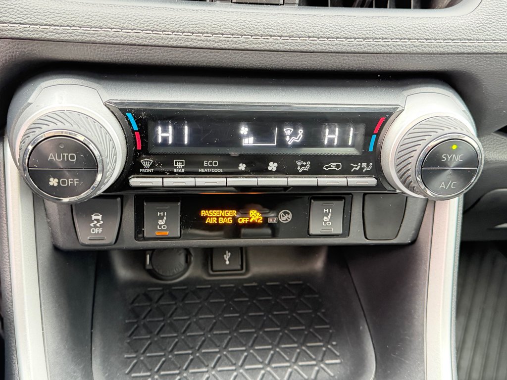 2021 Toyota RAV4 HYBRIDE XLE AWD / ULTRA ÉCONOMIQUE / AUBAINE / in Thetford Mines, Quebec - 47 - w1024h768px