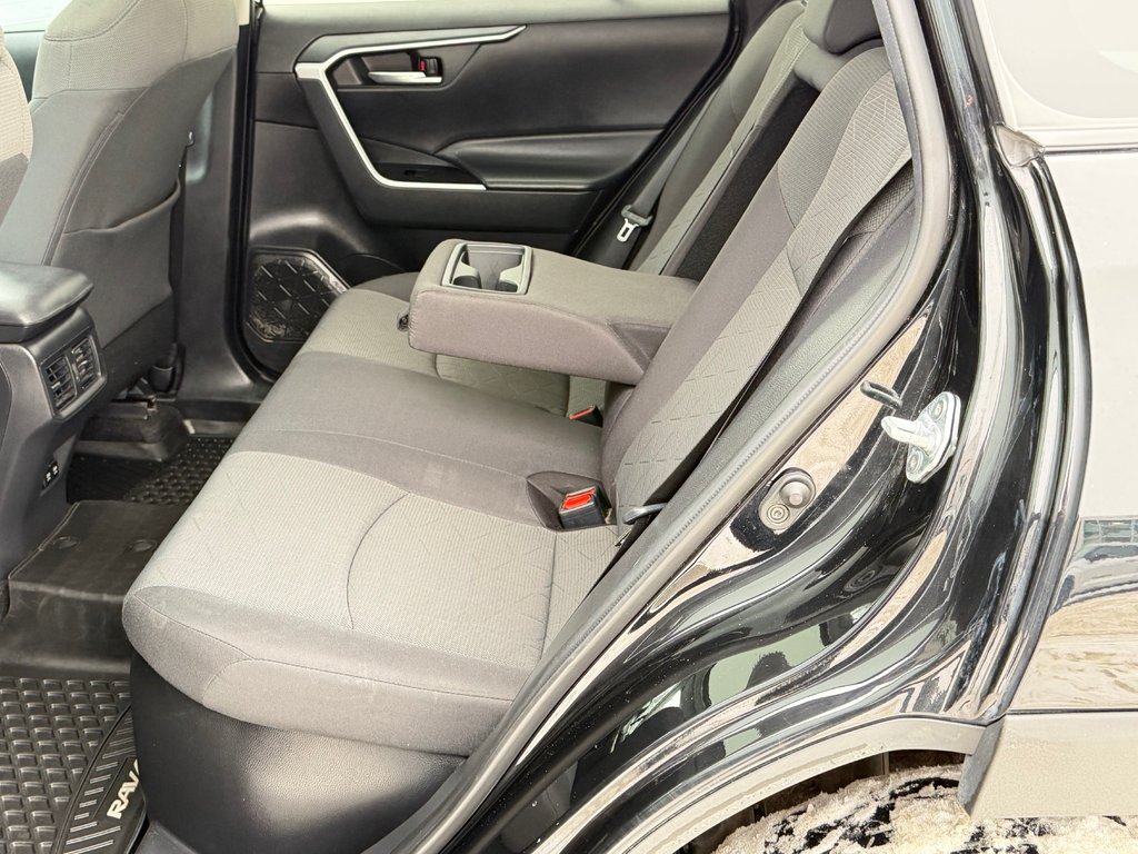 2021 Toyota RAV4 HYBRIDE XLE AWD / ULTRA ÉCONOMIQUE / AUBAINE / in Thetford Mines, Quebec - 60 - w1024h768px