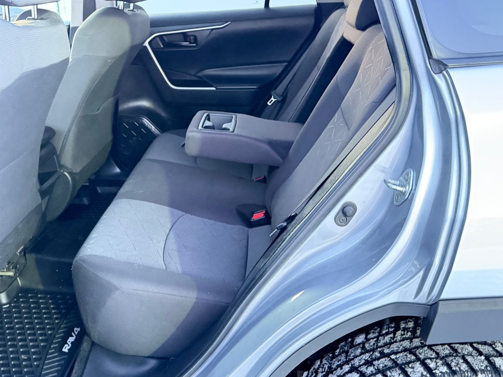 2021 Toyota RAV4 LE AWD / INSPECTÉ / RÉPARÉ / 1 SEUL PROPRIÉTAIRE in Thetford Mines, Quebec - 53 - w1024h768px