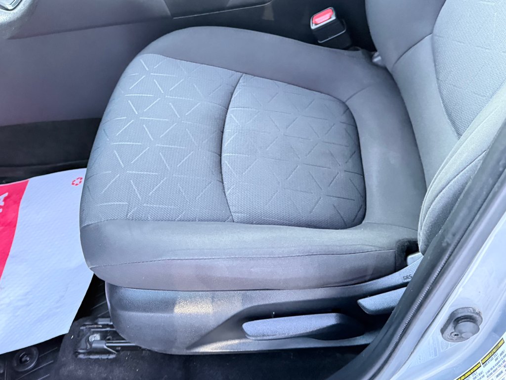 2021 Toyota RAV4 LE AWD / INSPECTÉ / RÉPARÉ / 1 SEUL PROPRIÉTAIRE in Thetford Mines, Quebec - 31 - w1024h768px