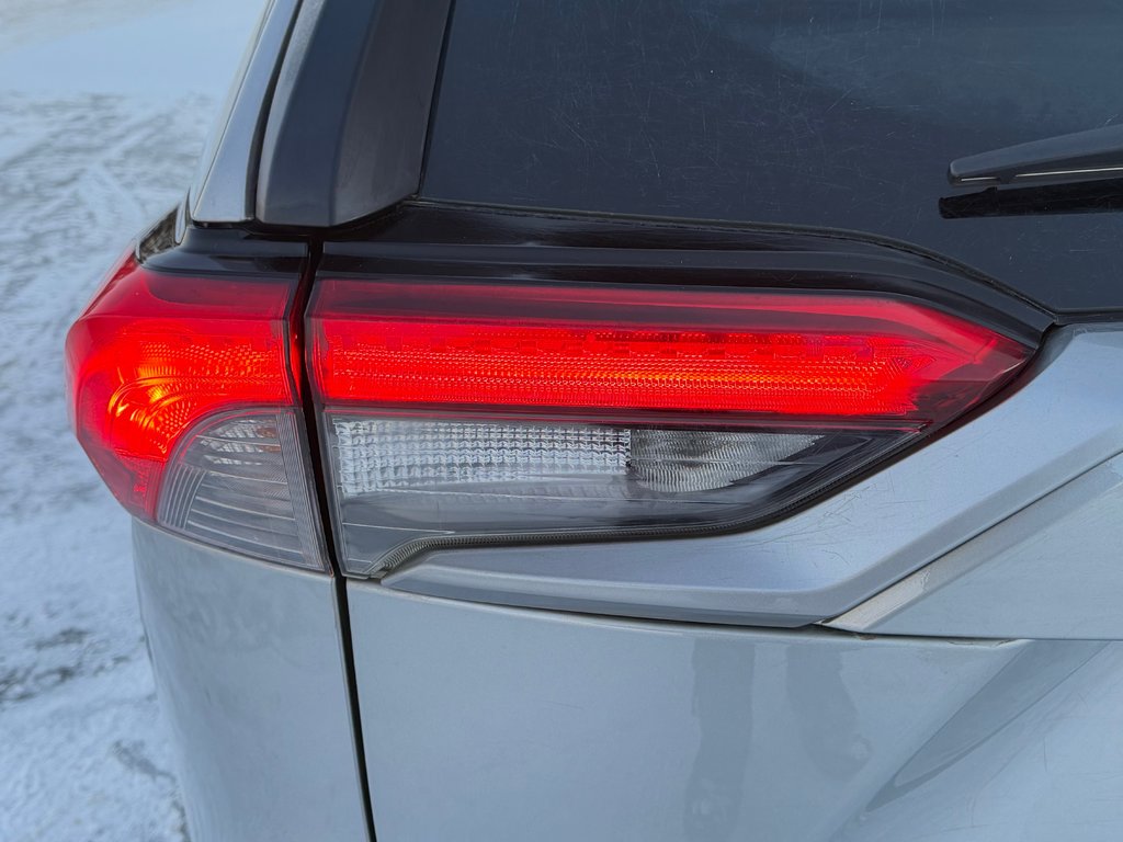 2021 Toyota RAV4 LE AWD / INSPECTÉ / RÉPARÉ / 1 SEUL PROPRIÉTAIRE in Thetford Mines, Quebec - 20 - w1024h768px