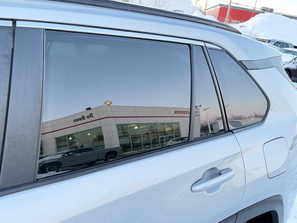 2021 Toyota RAV4 LE AWD / INSPECTÉ / RÉPARÉ / 1 SEUL PROPRIÉTAIRE in Thetford Mines, Quebec - 18 - w1024h768px