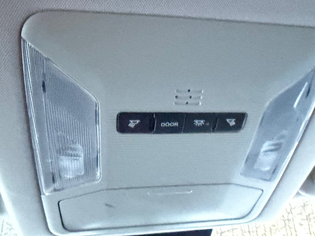 2021 Toyota RAV4 LE AWD / INSPECTÉ / RÉPARÉ / 1 SEUL PROPRIÉTAIRE in Thetford Mines, Quebec - 51 - w1024h768px