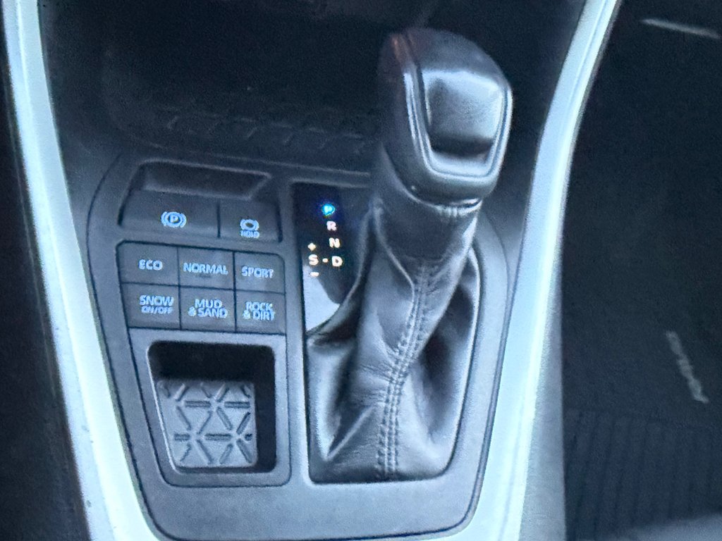 2021 Toyota RAV4 LE AWD / INSPECTÉ / RÉPARÉ / 1 SEUL PROPRIÉTAIRE in Thetford Mines, Quebec - 46 - w1024h768px