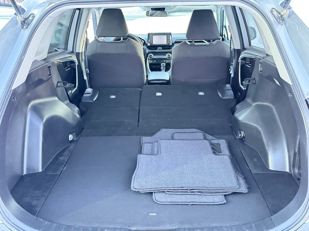 2021 Toyota RAV4 LE AWD / INSPECTÉ / RÉPARÉ / 1 SEUL PROPRIÉTAIRE in Thetford Mines, Quebec - 57 - w1024h768px