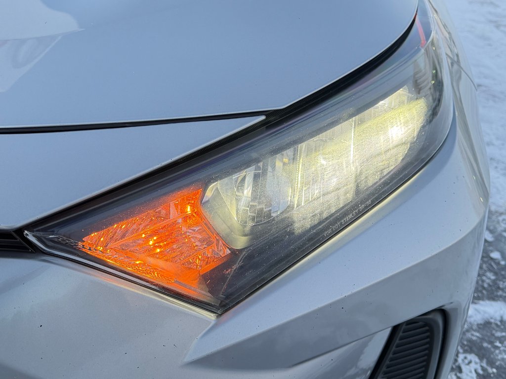 2021 Toyota RAV4 LE AWD / INSPECTÉ / RÉPARÉ / 1 SEUL PROPRIÉTAIRE in Thetford Mines, Quebec - 8 - w1024h768px