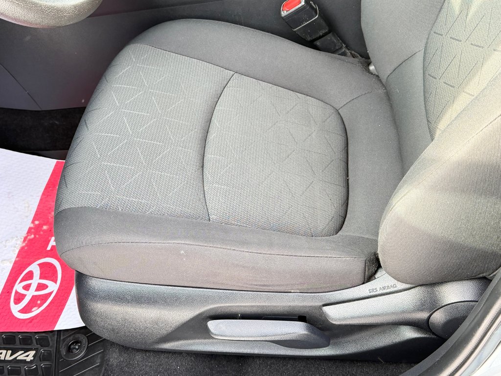 2021 Toyota RAV4 LE AWD / PRIX IMBATTABLE / HYPER FIABLE / in Thetford Mines, Quebec - 28 - w1024h768px