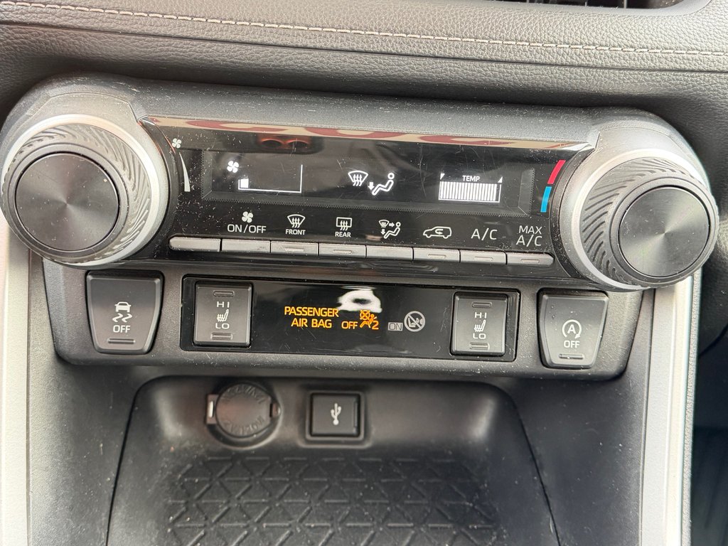 2021 Toyota RAV4 LE AWD / PRIX IMBATTABLE / HYPER FIABLE / in Thetford Mines, Quebec - 40 - w1024h768px