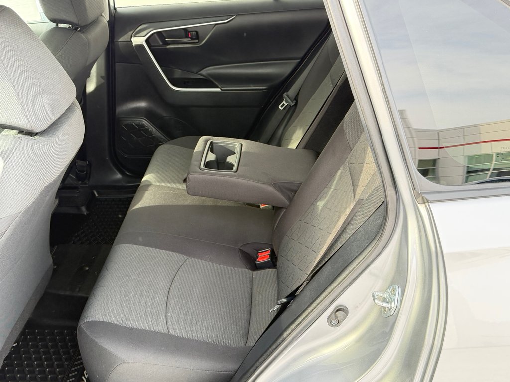 2021 Toyota RAV4 LE AWD / PRIX IMBATTABLE / HYPER FIABLE / in Thetford Mines, Quebec - 50 - w1024h768px