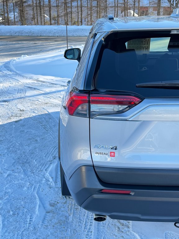 Toyota RAV4 HYBRIDE XLE AWD / LE MOINS CHER AU QUÉBEC !!! / 2021 à Thetford Mines, Québec - 24 - w1024h768px