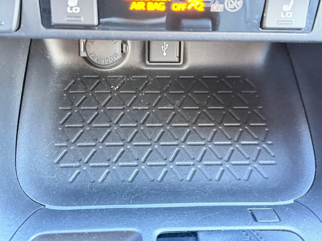 Toyota RAV4 HYBRIDE XLE AWD / LE MOINS CHER AU QUÉBEC !!! / 2021 à Thetford Mines, Québec - 48 - w1024h768px