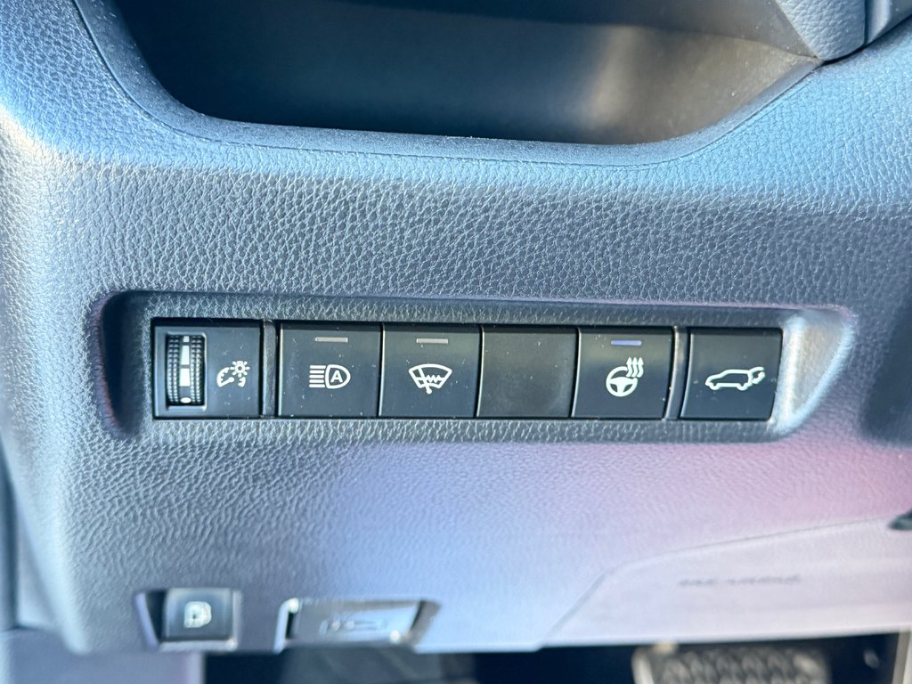 Toyota RAV4 HYBRIDE XLE AWD / LE MOINS CHER AU QUÉBEC !!! / 2021 à Thetford Mines, Québec - 37 - w1024h768px