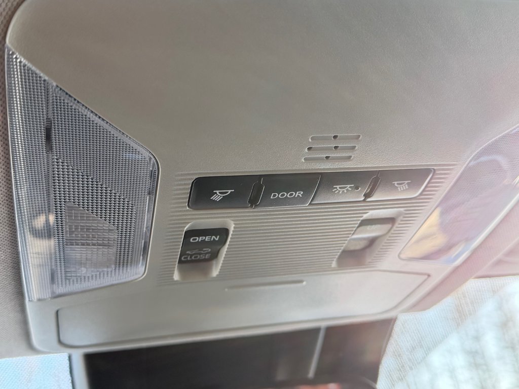 Toyota RAV4 HYBRIDE XLE AWD / LE MOINS CHER AU QUÉBEC !!! / 2021 à Thetford Mines, Québec - 55 - w1024h768px