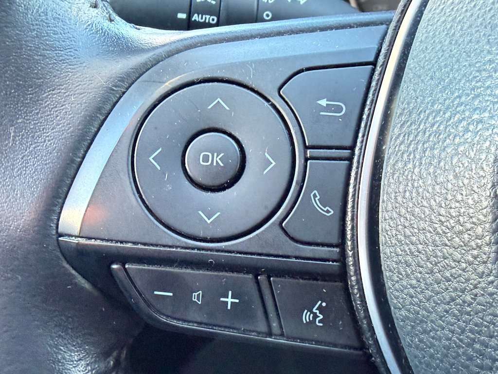 Toyota RAV4 HYBRIDE XLE AWD / LE MOINS CHER AU QUÉBEC !!! / 2021 à Thetford Mines, Québec - 39 - w1024h768px