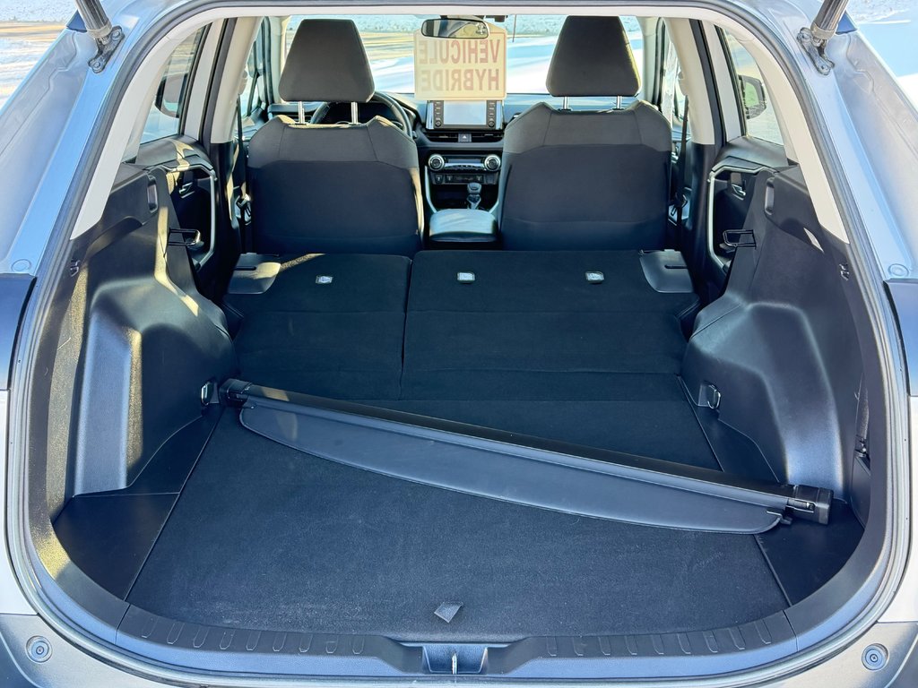 Toyota RAV4 HYBRIDE XLE AWD / LE MOINS CHER AU QUÉBEC !!! / 2021 à Thetford Mines, Québec - 63 - w1024h768px