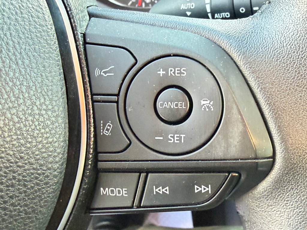 Toyota RAV4 XLE AWD / BAS KILOS / ENTRETENU AVEC SOINS / 2021 à Thetford Mines, Québec - 39 - w1024h768px