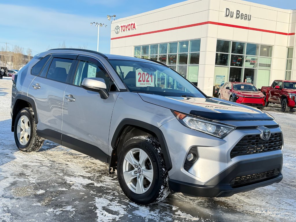 Toyota RAV4 XLE AWD / BAS KILOS / ENTRETENU AVEC SOINS / 2021 à Thetford Mines, Québec - 3 - w1024h768px