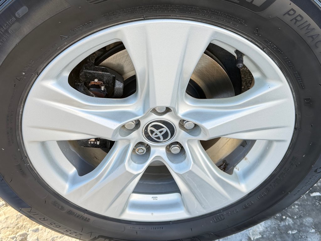 Toyota RAV4 XLE AWD / BAS KILOS / ENTRETENU AVEC SOINS / 2021 à Thetford Mines, Québec - 16 - w1024h768px