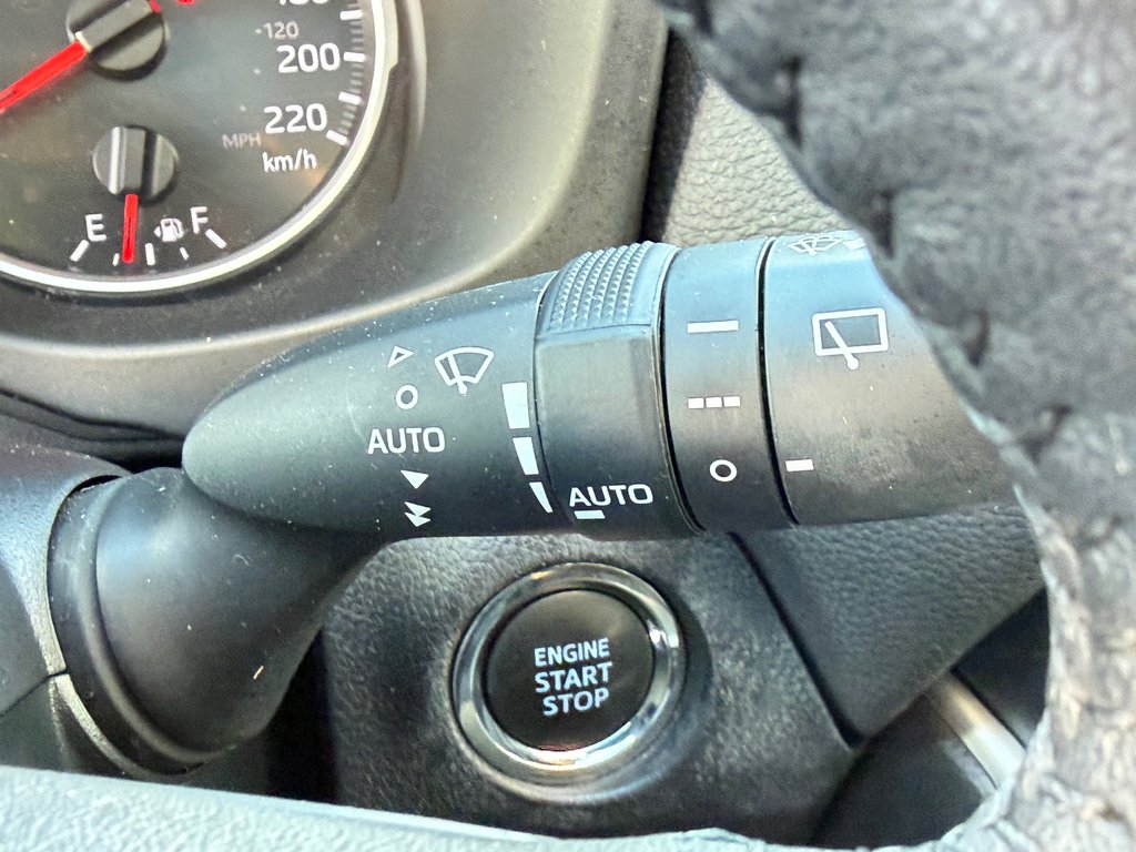 Toyota RAV4 XLE AWD / BAS KILOS / ENTRETENU AVEC SOINS / 2021 à Thetford Mines, Québec - 40 - w1024h768px