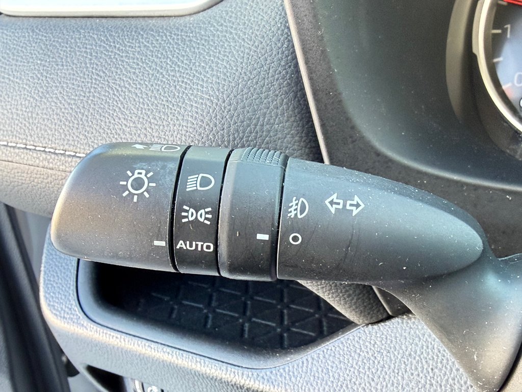 Toyota RAV4 XLE AWD / BAS KILOS / ENTRETENU AVEC SOINS / 2021 à Thetford Mines, Québec - 38 - w1024h768px