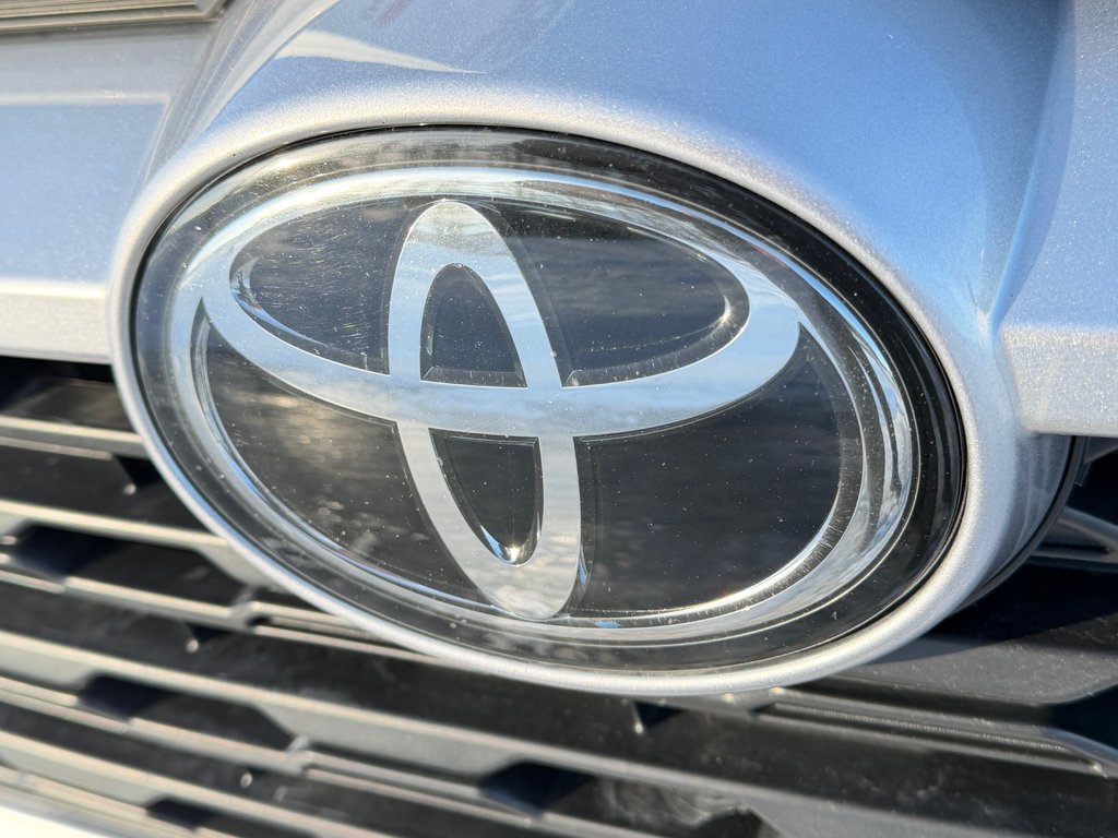 Toyota RAV4 XLE AWD / BAS KILOS / ENTRETENU AVEC SOINS / 2021 à Thetford Mines, Québec - 12 - w1024h768px