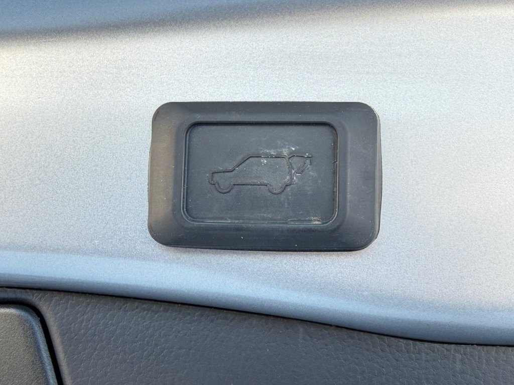 Toyota RAV4 XLE AWD / BAS KILOS / ENTRETENU AVEC SOINS / 2021 à Thetford Mines, Québec - 61 - w1024h768px