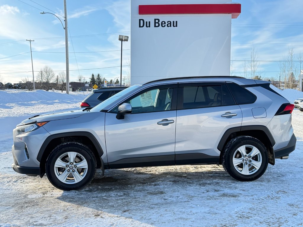 Toyota RAV4 XLE AWD / BAS KILOS / ENTRETENU AVEC SOINS / 2021 à Thetford Mines, Québec - 8 - w1024h768px