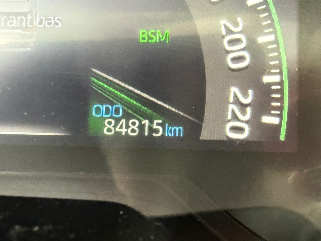 2021 Toyota RAV4 HYBRIDE LIMITED / LA TOTALE !! / AUBAINE !!! / in Thetford Mines, Quebec - 49 - w1024h768px