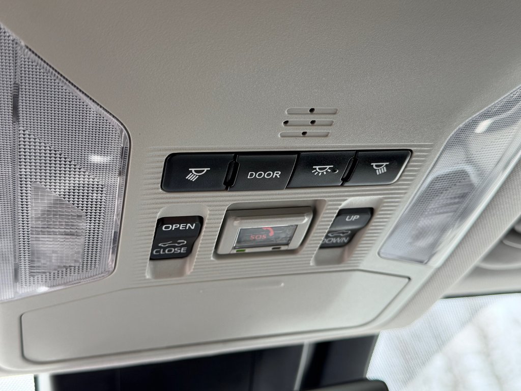 2021 Toyota RAV4 HYBRIDE LIMITED / LA TOTALE !! / AUBAINE !!! / in Thetford Mines, Quebec - 66 - w1024h768px