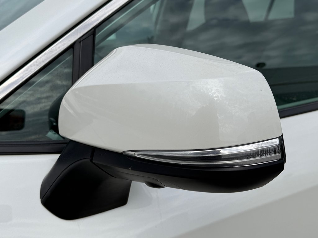 2021 Toyota RAV4 HYBRIDE LIMITED / LA TOTALE !! / AUBAINE !!! / in Thetford Mines, Quebec - 19 - w1024h768px