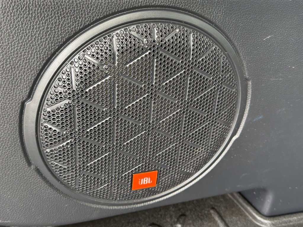 2021 Toyota RAV4 HYBRIDE LIMITED / LA TOTALE !! / AUBAINE !!! / in Thetford Mines, Quebec - 78 - w1024h768px