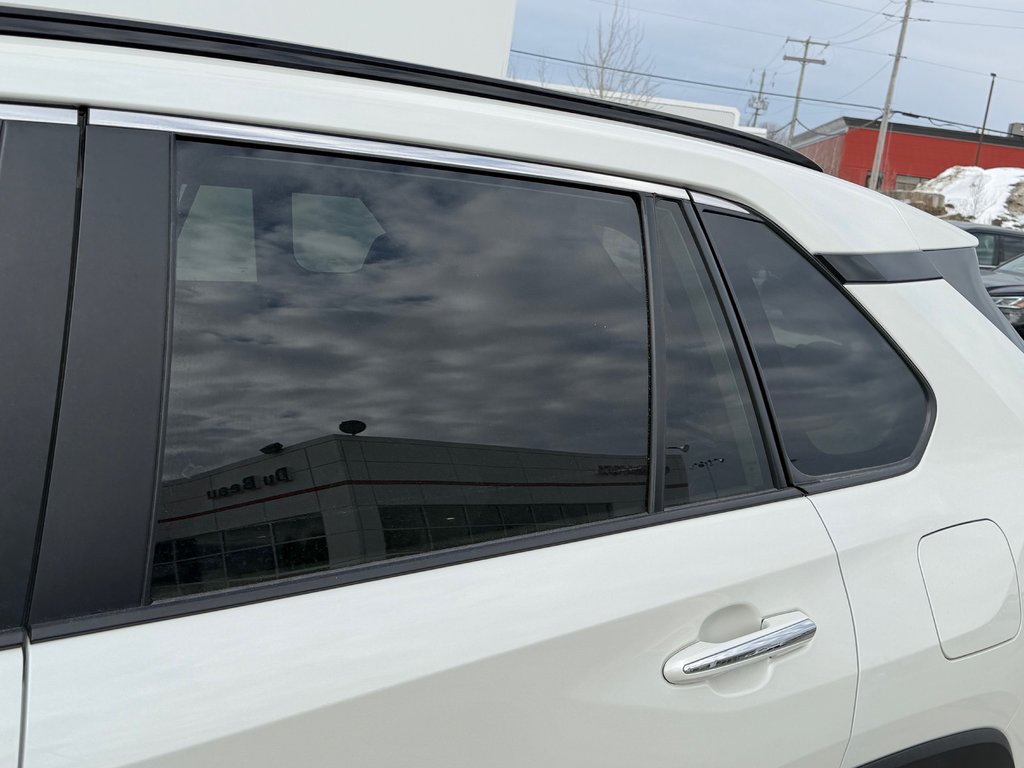 2021 Toyota RAV4 HYBRIDE LIMITED / LA TOTALE !! / AUBAINE !!! / in Thetford Mines, Quebec - 25 - w1024h768px