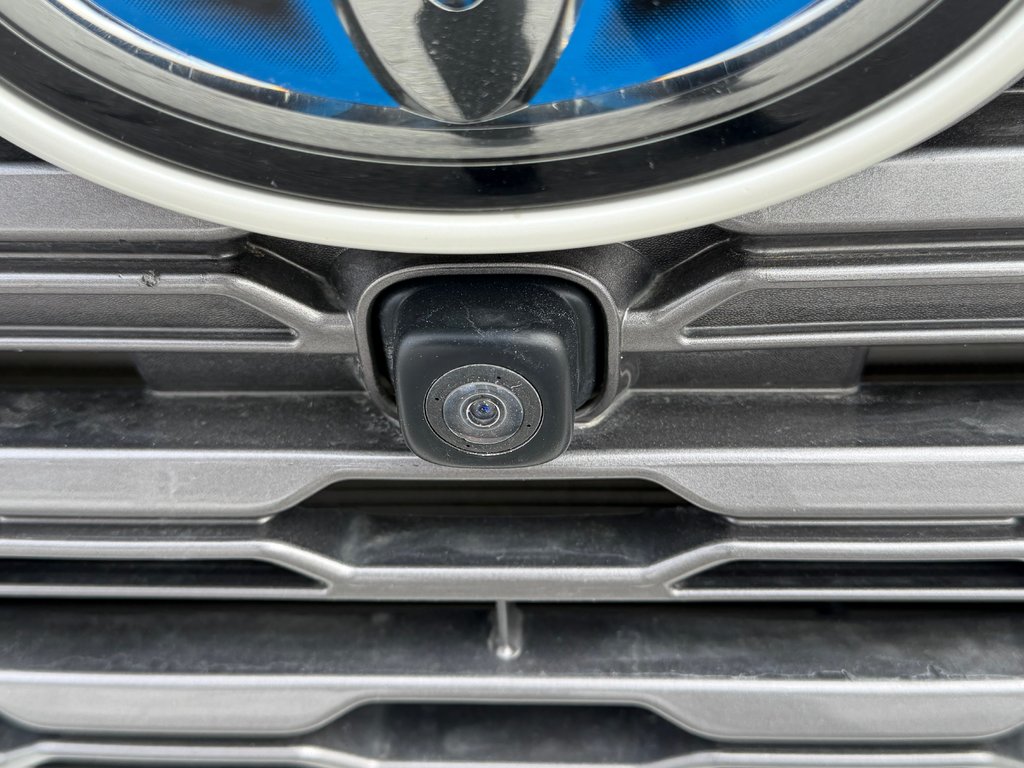 2021 Toyota RAV4 HYBRIDE LIMITED / LA TOTALE !! / AUBAINE !!! / in Thetford Mines, Quebec - 14 - w1024h768px