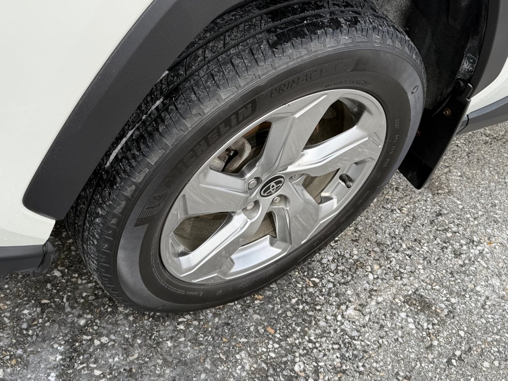 2021 Toyota RAV4 HYBRIDE LIMITED / LA TOTALE !! / AUBAINE !!! / in Thetford Mines, Quebec - 16 - w1024h768px