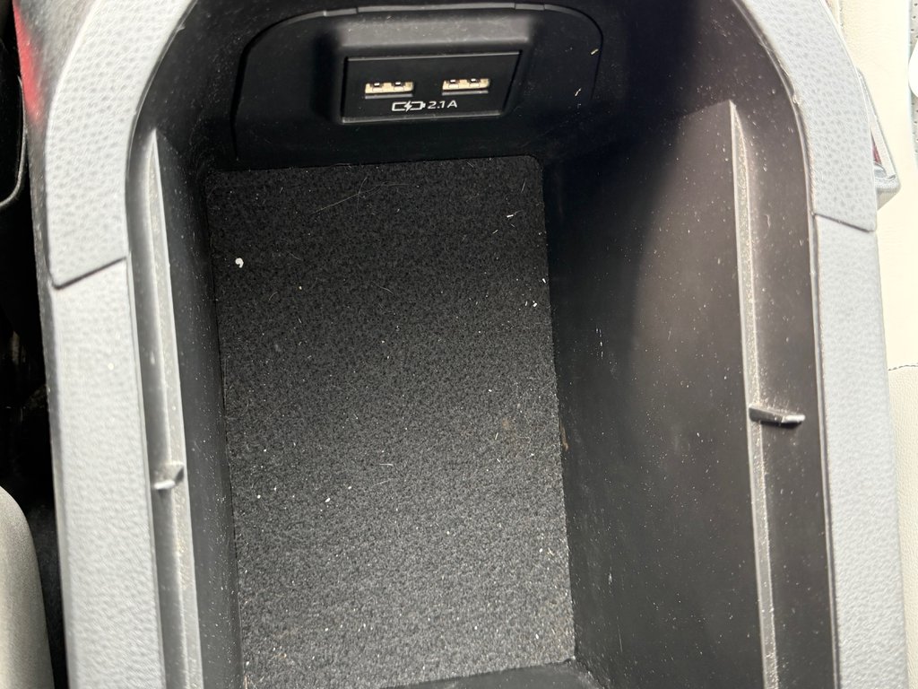 2021 Toyota RAV4 HYBRIDE LIMITED / LA TOTALE !! / AUBAINE !!! / in Thetford Mines, Quebec - 62 - w1024h768px