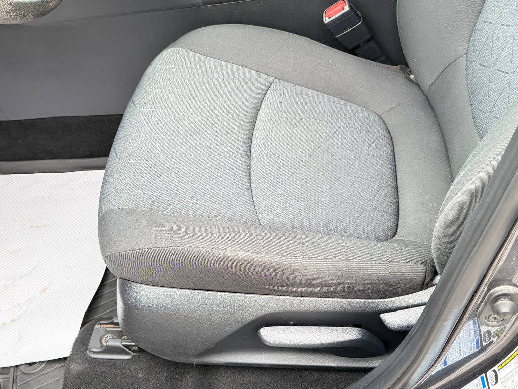 2021 Toyota RAV4 LE AWD / MEILLEUR VUS SUR LE MARCHÉ / in Thetford Mines, Quebec - 28 - w1024h768px