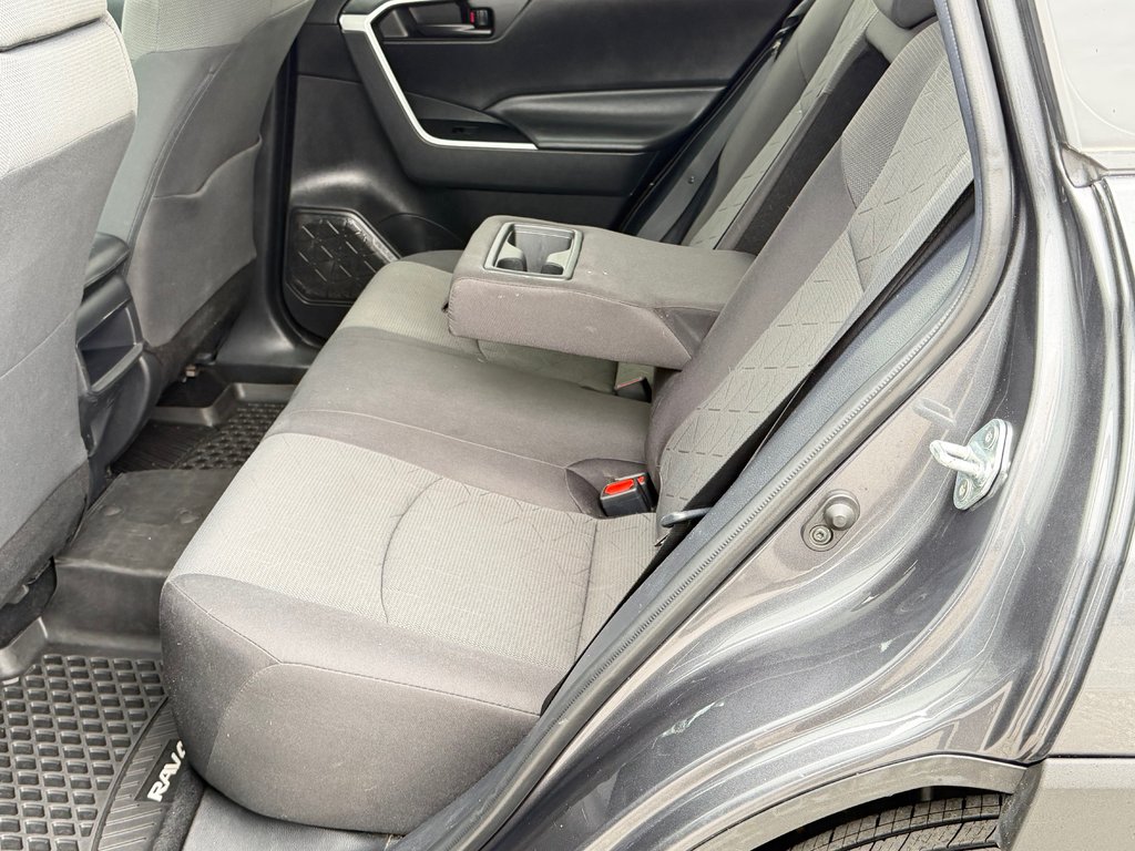 2021 Toyota RAV4 LE AWD / MEILLEUR VUS SUR LE MARCHÉ / in Thetford Mines, Quebec - 49 - w1024h768px