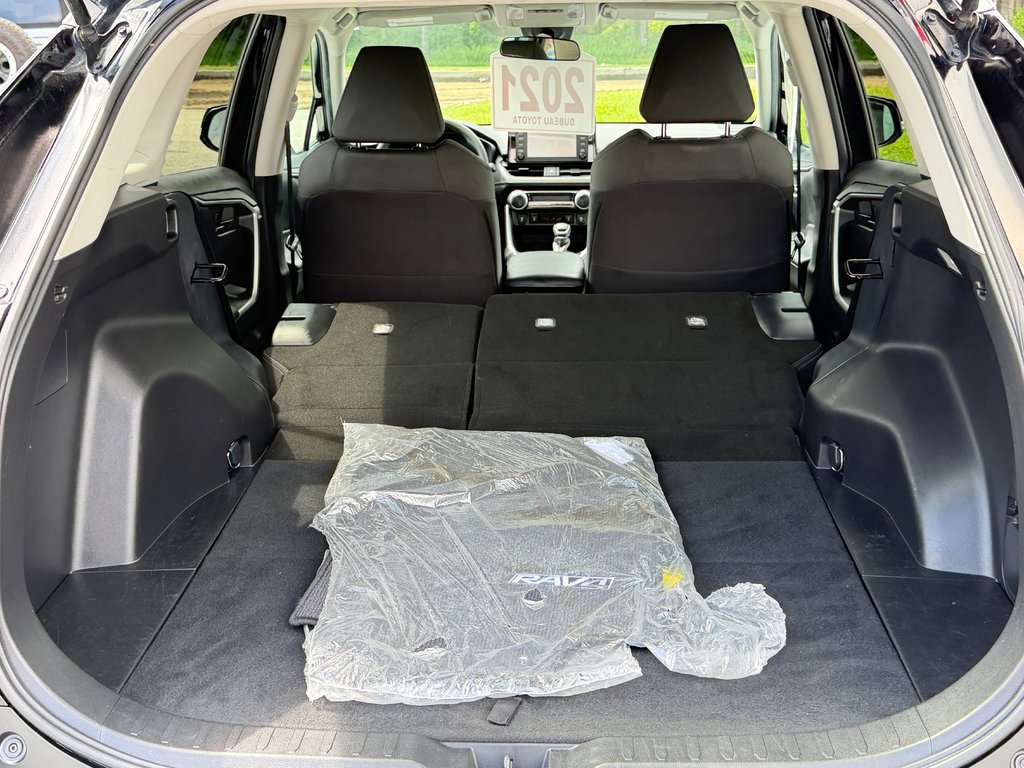 2021 Toyota RAV4 LE AWD / DEMARREUR DISTANCE / CARFAX 3,232$ / in Thetford Mines, Quebec - 52 - w1024h768px